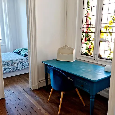 Maison Spacieuse Avec Balcon Sur Les Remparts *
