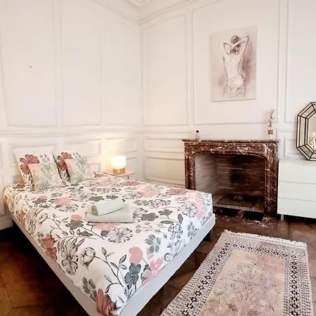 Maison Spacieuse Avec Balcon Sur Les Remparts Casa vacanze