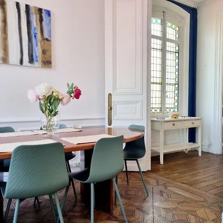 Maison Spacieuse Avec Balcon Sur Les Remparts * Angoulême
